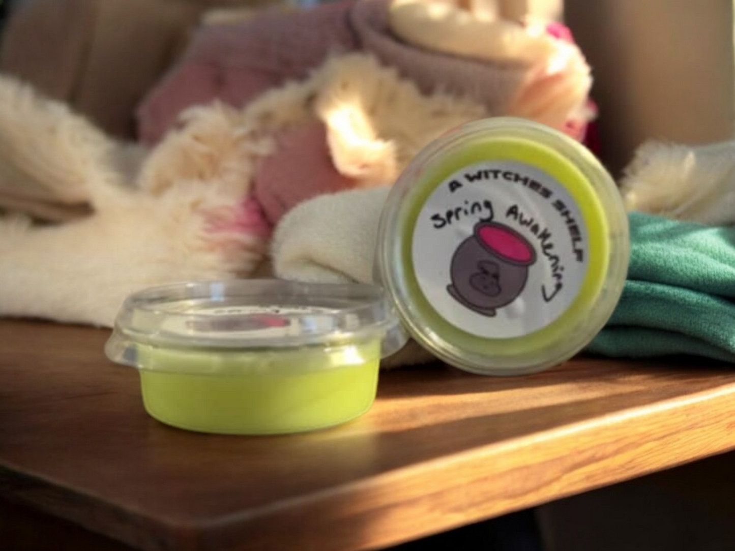 100 percent eco soy 2oz pot wax melt in the scent spring awakening