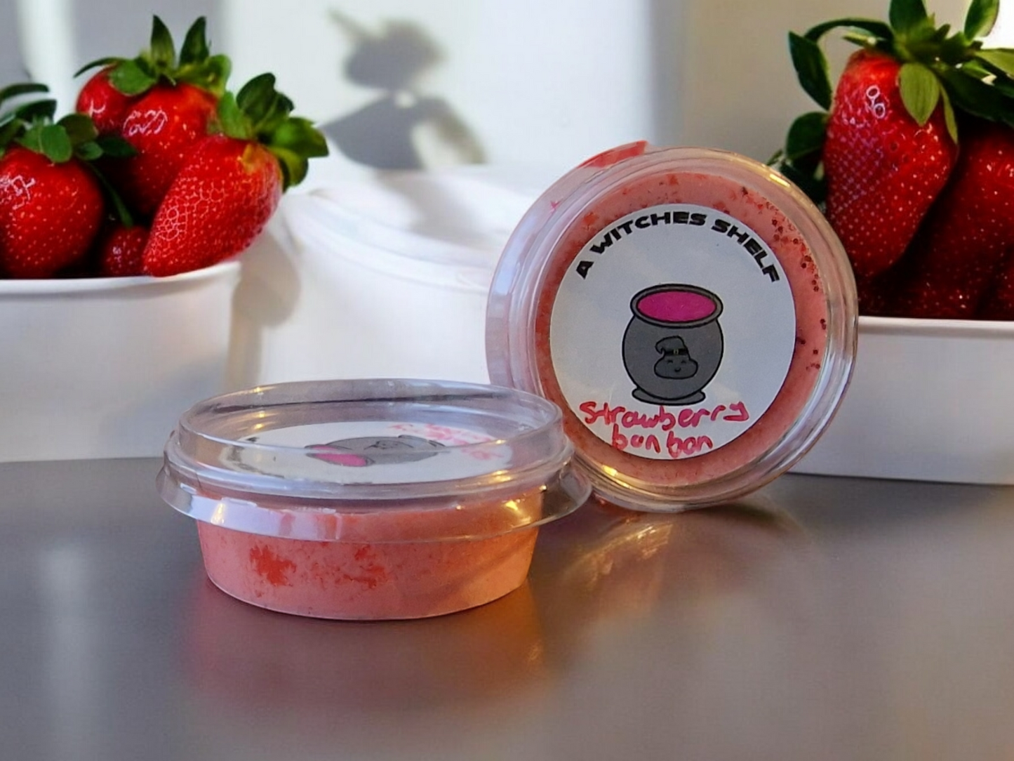 100 percent eco soy 2oz pot wax melt in the scent strawberry bon bon